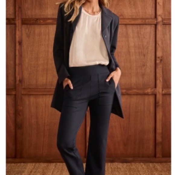 CAbi Tops - Cabi At Ease Topper